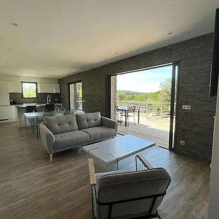 En Pierre-domaine Brellinga Site Web * Порто-Веккьо